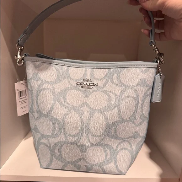 Coach ice blue - Picture 2 of 3